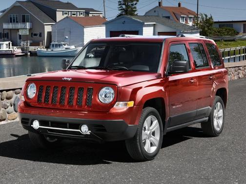 Mineral Gray Clearcoat Metallic 2012 Jeep Patriot Sport
