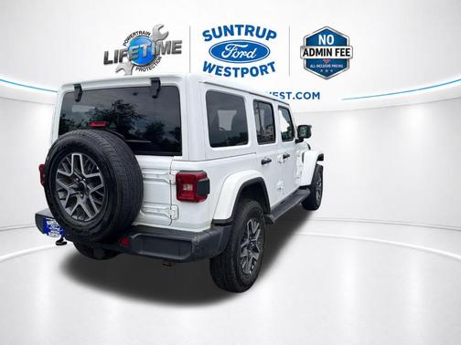 Bright White Clearcoat 2024 Jeep Wrangler Sahara