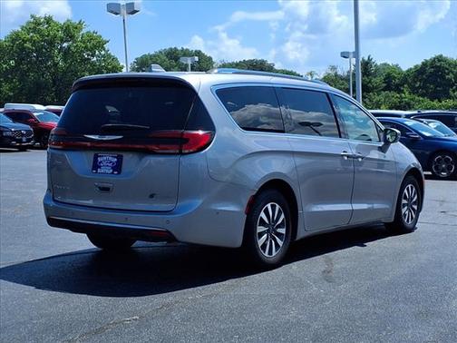 2021 Chrysler Pacifica Hybrid Touring L