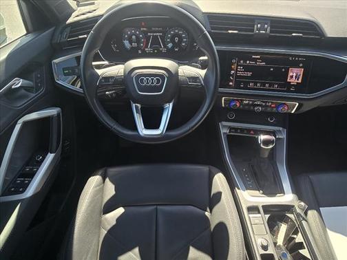 2024 Audi Q3 45 S line Premium