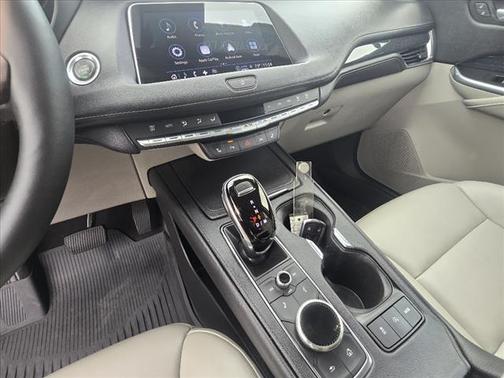 2022 Cadillac XT4 Premium Luxury