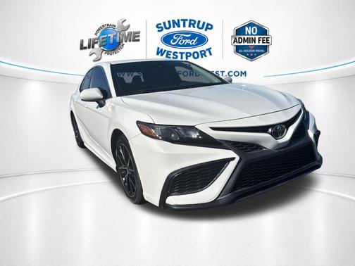 Super White 2021 Toyota Camry SE