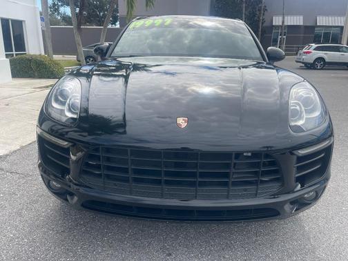 2017 Porsche Macan Base