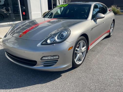2011 Porsche Panamera 4