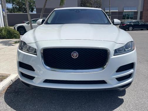 2018 Jaguar F-PACE 25t Premium