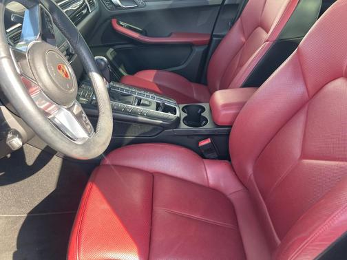 2018 Porsche Macan Base