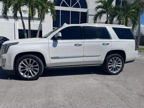 2018 Cadillac Escalade Premium Luxury