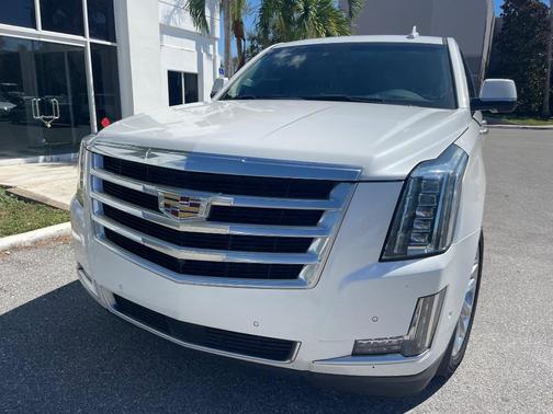 2018 Cadillac Escalade Premium Luxury