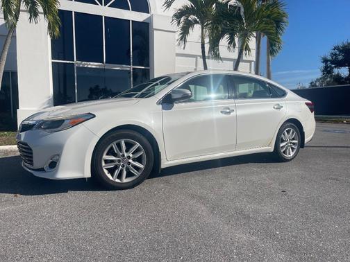 2013 Toyota Avalon XLE