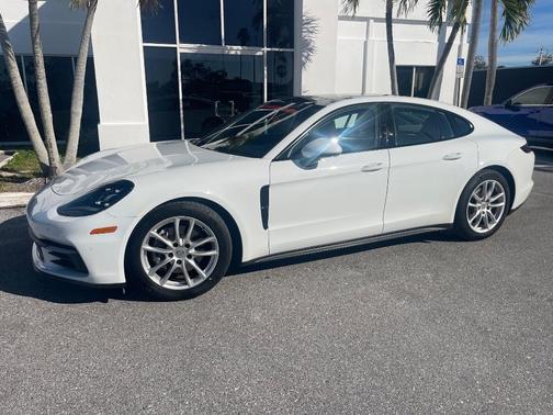 White 2018 Porsche Panamera Base