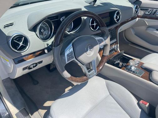 2013 Mercedes-Benz SL-Class SL550