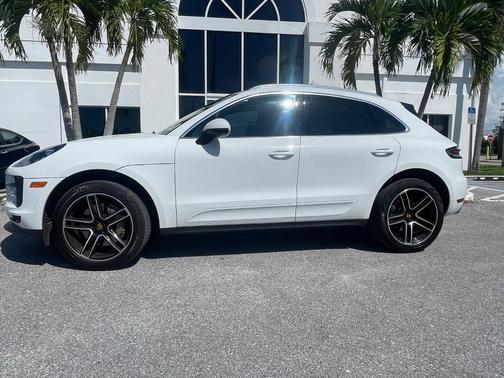 2020 Porsche Macan S