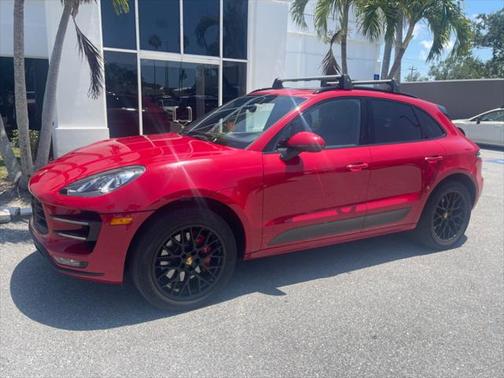2018 Porsche Macan Turbo