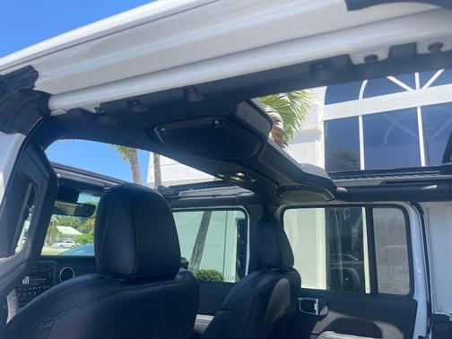 White 2022 Jeep Wrangler Unlimited 4xe Sahara