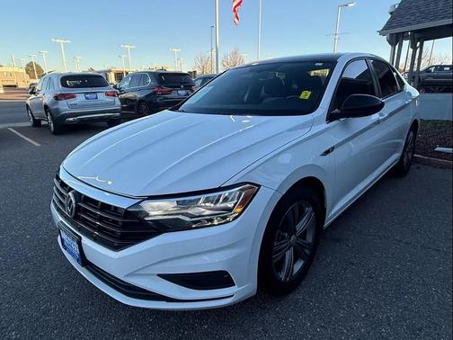 2021 Volkswagen Jetta 1.4T R-Line