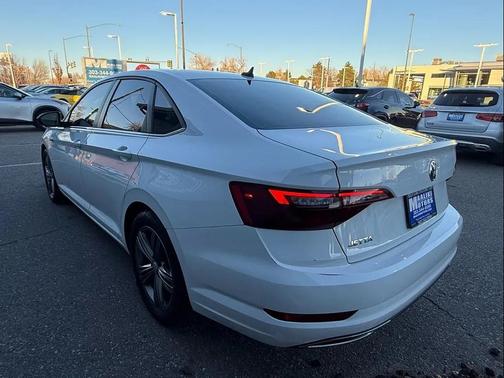 2021 Volkswagen Jetta 1.4T R-Line