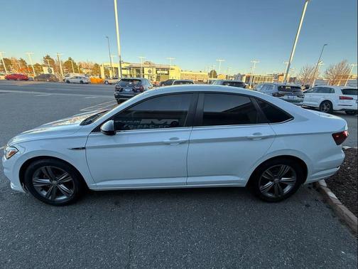 2021 Volkswagen Jetta 1.4T R-Line