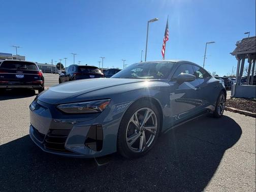 Kemora Gray Metallic 2023 Audi e-tron GT Premium Plus quattro