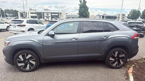 2024 Volkswagen Atlas Cross Sport 2.0T SE w/Technology 4MOTION