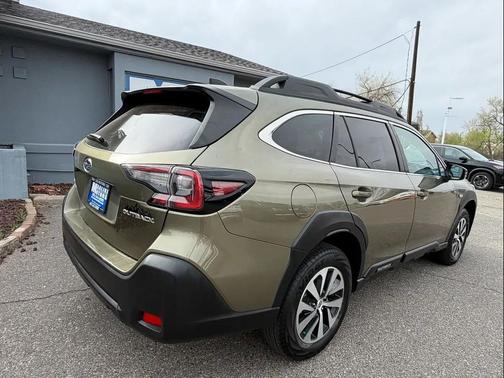 2024 Subaru Outback Premium