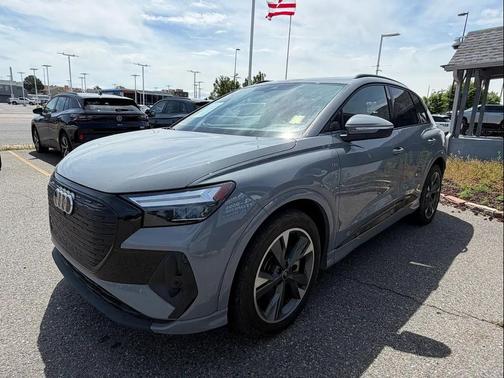 2024 Audi Q4 e-tron Premium 55 quattro