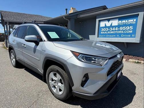 Silver Sky Metallic 2019 Toyota RAV4 Hybrid XLE