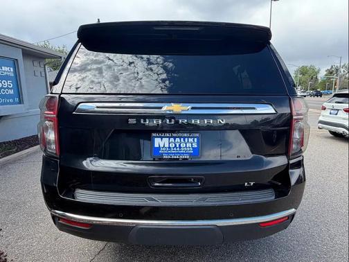 Black 2024 Chevrolet Suburban LT