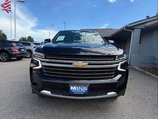 Black 2024 Chevrolet Suburban LT