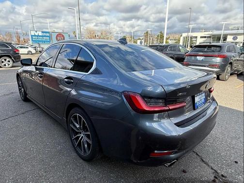 2022 BMW 330e xDrive