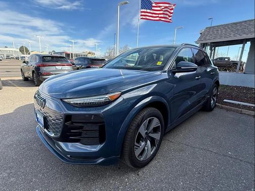 2025 Audi Q6 e-tron Premium Plus quattro