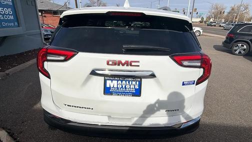 2024 GMC Terrain SLT