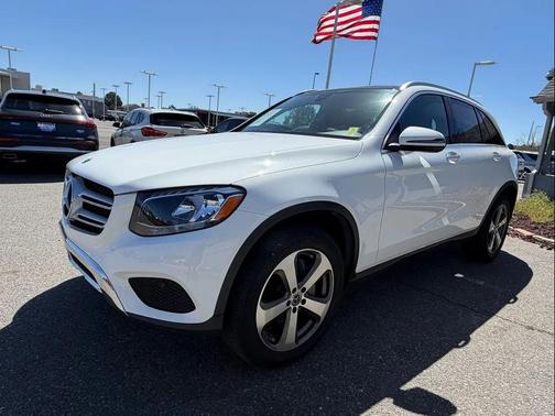 White 2018 Mercedes-Benz GLC 300 4MATIC