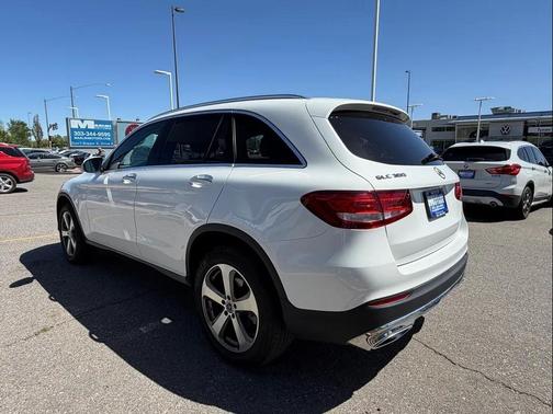 White 2018 Mercedes-Benz GLC 300 4MATIC