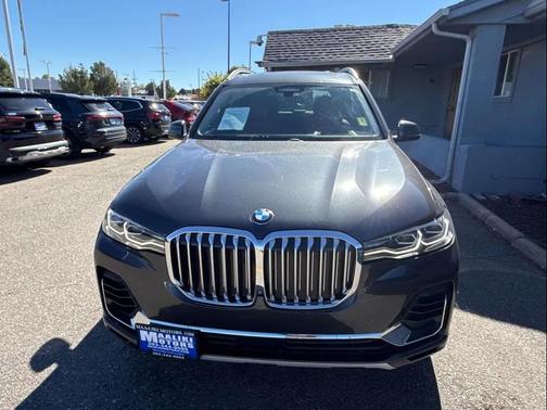 Gray 2020 BMW X7 xDrive40i