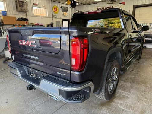 2022 GMC Sierra 1500 SLT