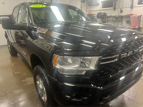 2024 RAM 2500 Big Horn Crew Cab 4x4 6'4' Box