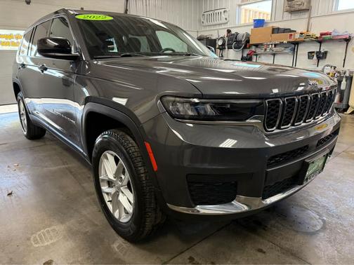 2022 Jeep Grand Cherokee L Laredo