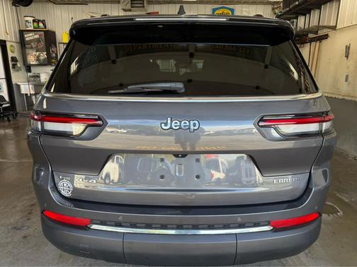 2022 Jeep Grand Cherokee L Laredo