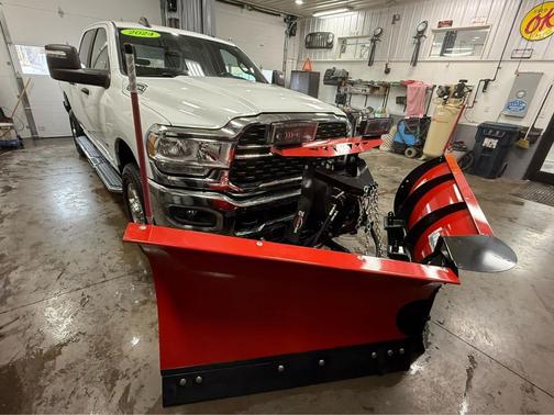 2024 RAM 2500 Big Horn Crew Cab 4x4 6'4' Box