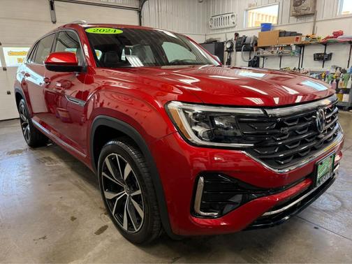 2024 Volkswagen Atlas Cross Sport 2.0T SEL Premium
