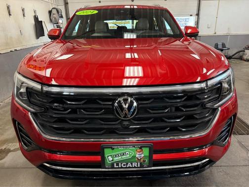 2024 Volkswagen Atlas Cross Sport 2.0T SEL Premium