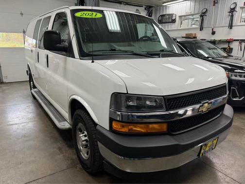 Summit White 2021 Chevrolet Express 2500 LT