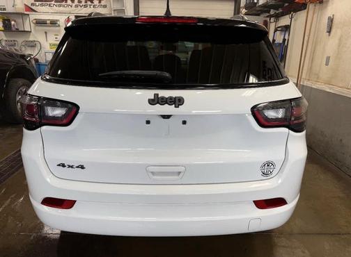 Bright White Clearcoat 2022 Jeep Compass High Altitude