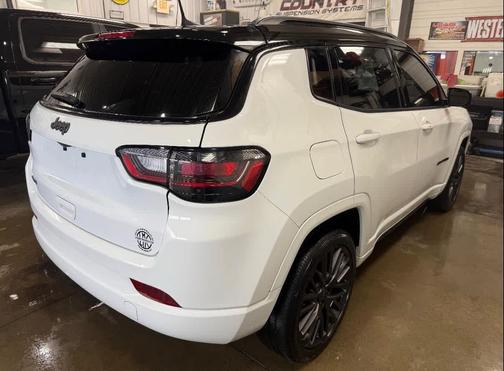 Bright White Clearcoat 2022 Jeep Compass High Altitude