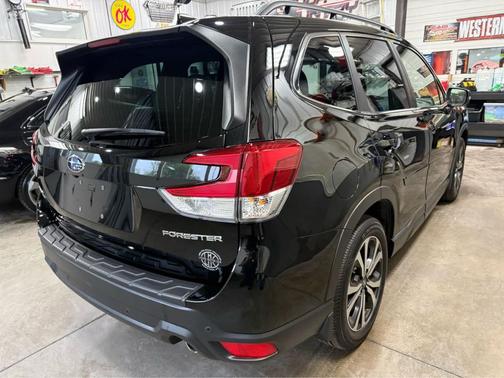 Crystal Black Silica 2023 Subaru Forester Limited