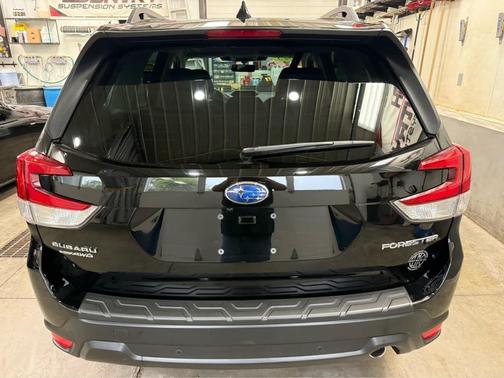 Crystal Black Silica 2023 Subaru Forester Limited