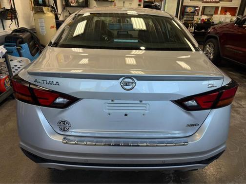 Brilliant Silver Metallic 2020 Nissan Altima 2.5 SL