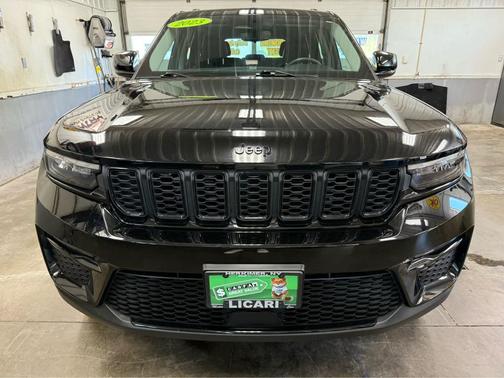 2023 Jeep Grand Cherokee Limited X