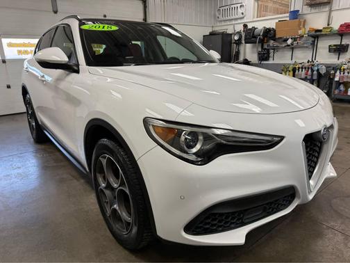 2018 Alfa Romeo Stelvio Sport