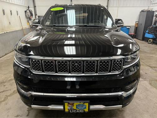 2022 Jeep Grand Wagoneer Series III 4x4